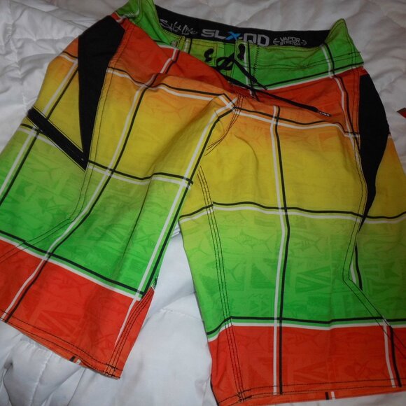 SALT‎ LIFE MENS BOARD SHORTS IN SZ 30 - Picture 3 of 10